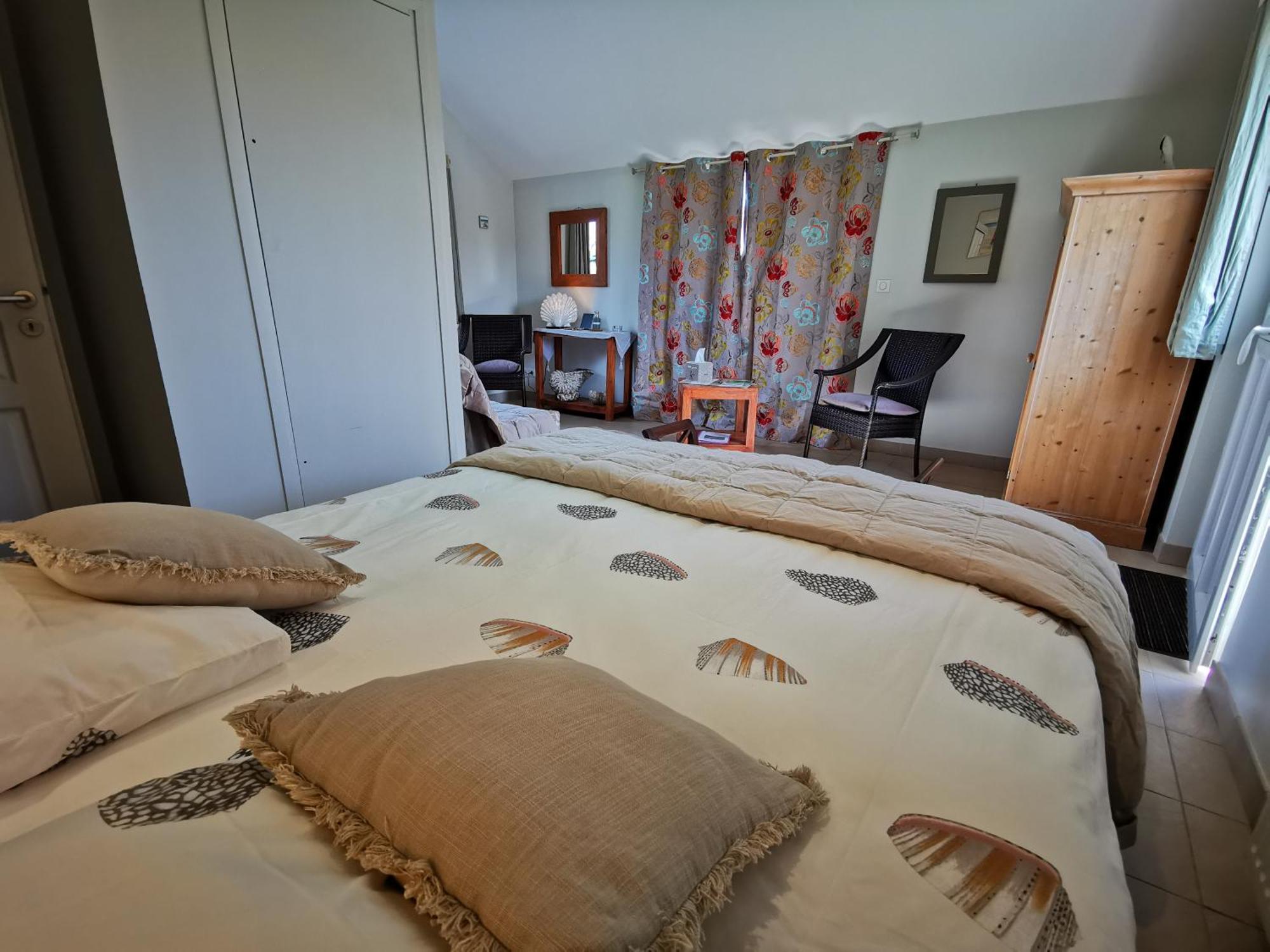 Hotel Les Marronniers Cambremer Habitación foto